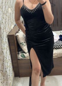 Elegant Black Velvet Embellished Dress