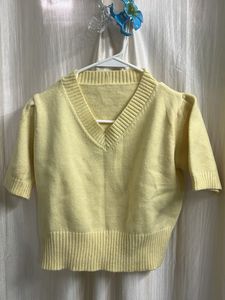💛butter yellow V-Neck Knit Top 💛