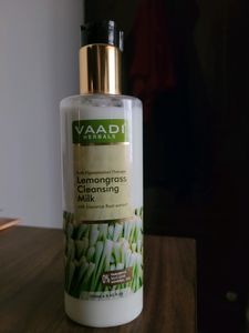 Vaadi Herbals Lemongrass Cleansing Milk