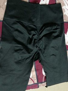 High-Waisted Scrunch Butt Leggings