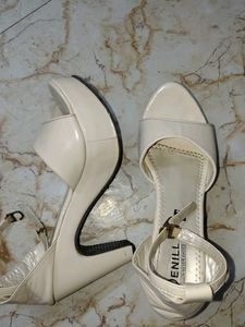 Stylish Cream Heels with Ankle Strap