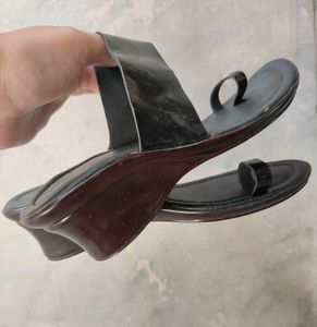 Black leather sandal