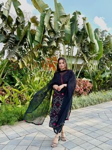 Stylish Black Bandhani Kurta Set