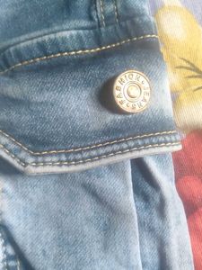 Light Wash Graphic Print Jeans