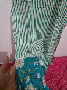 Green Striped Sleeveless Kurta