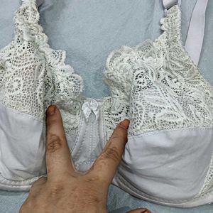 😍White Lace Bra