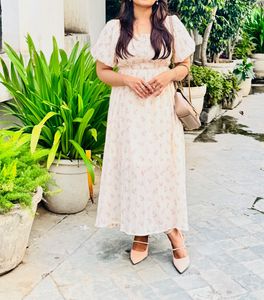Pretty Floral Midi Dress