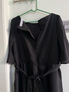 Chic Black Jumpsuit with Belt