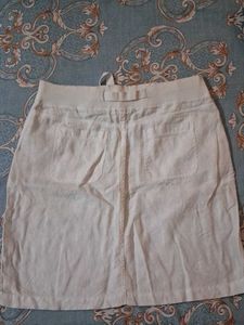 Women's White Linen Shorts