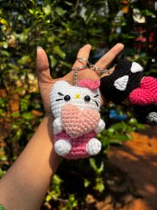 crochet couple keychain ( Pack Of 2)