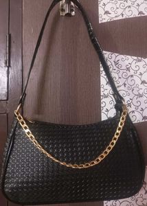 Chic Black Handbag