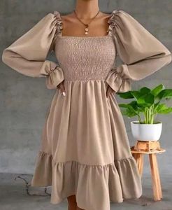 Chic Smocked Puff Sleeve Dress