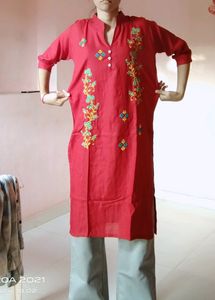 Collar Neck Red Khurti