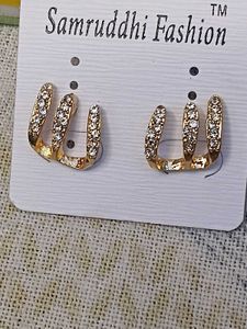 anti tarnish Sparkling Claw Earrings