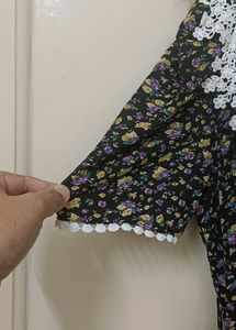 Floral Print Midi Dress w/ Lace Collar