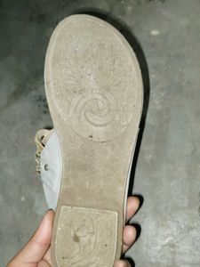 Elegant Toe-Ring Flats