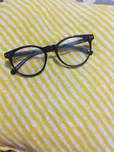 Stylish Black Round Eyeglasses