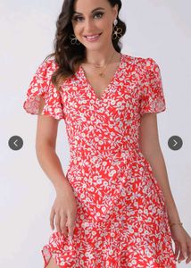 Chic Red Floral Wrap Dress