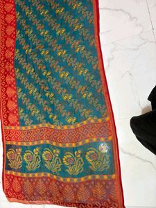 Vibrant Floral Print Chiffon Saree