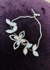 Sparkling Floral Bracelet