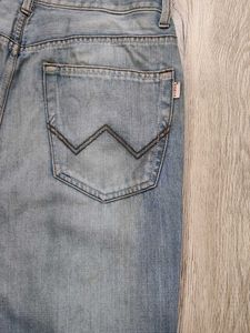 Ma4551 Kanva jeans waist 32 inches