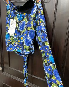 ZARA(with tag) Blue Floral Top🌼
