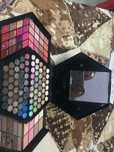 Makeup Palette