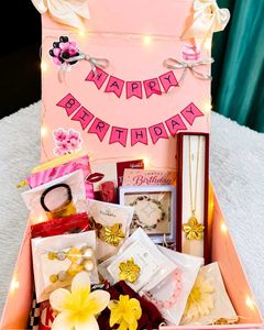Cute Happy Birthday Hamper