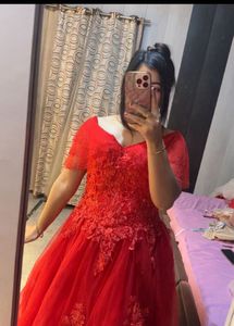 Stunning Red Embroidered Gown❤️🎀🦋