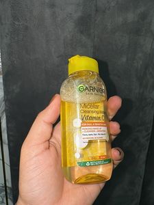 Garnier Micellar Cleansing Water Vitamin C