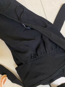 🖤H&amp;M Backless Halter Neck Tie Top