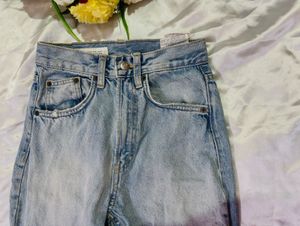 Light Wash High-Waisted Straight Leg Jeans