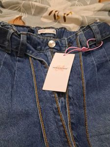 Wide Leg Denim Jeans with Belt