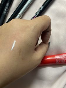Eyeliner And Pore Minimizer