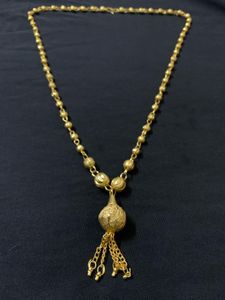 Elegant Gold Beaded Necklace
