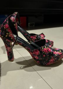 Elle floral aesthetic heels 🌸