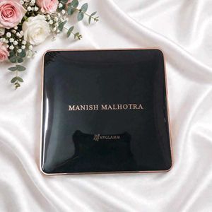 Manish Malhotra Compact Powder Neutral champagne