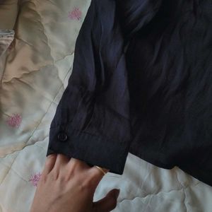 Black long sleeve shirt perfect for casual as well