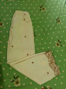 Cute White Top with Flower Embellishment
