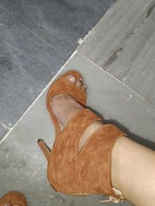 Pencil Heels, With Chain At Back