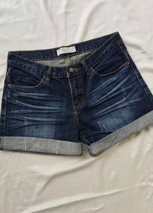 Vintage mid rise shorts