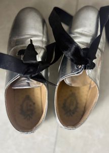girls Silver Lace-Up Flats shoes