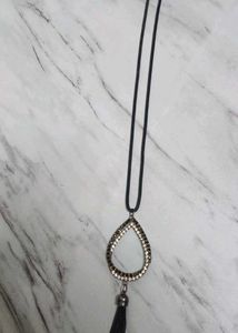 Stylish Teardrop Pendant Necklace