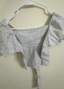 Cute Floral Puff Sleeve Crop Top
