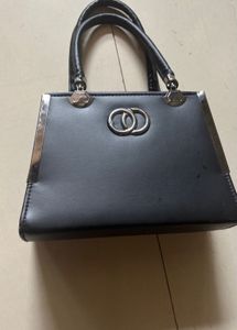 Stylish Black Handbag