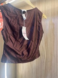Chic Brown Sleeveless Cropped Top