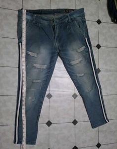Stylish Jeans with Side Stripe