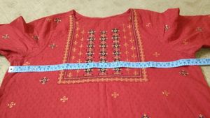 Avaasa Red Kurti