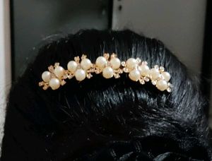 Elegant Pearl &amp; Crystal Hair Comb