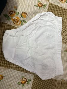 VanHeusen Brief Size Small White